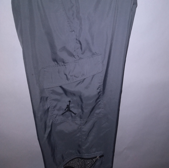 Men's JORDAN (Grey Windbreaker) Pants, 34W - Picture 8 of 15